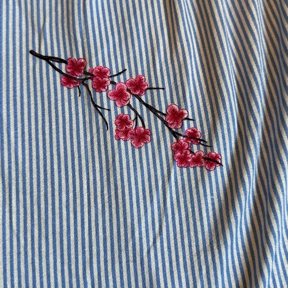 Olive & Oak Light Blue Stripe Floral Off the Shoulder Tie Medium Blouse NWT - Picture 7 of 7